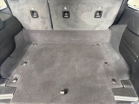 Used 2025 Jeep Wrangler Unlimited Sahara AWD/4WD image 29