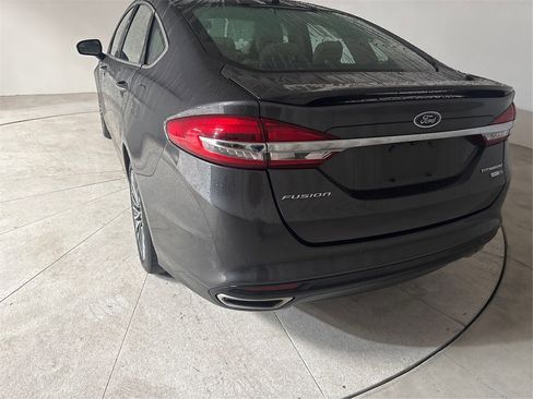 Used 2018 Ford Fusion Titanium image 33