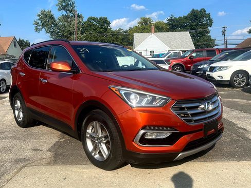 Used 2017 Hyundai Santa Fe Sport image 3