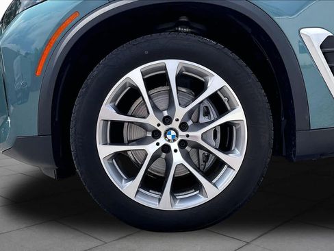 Used 2024 BMW X5 xDrive40i w/ Premium Package AWD/4WD image 10