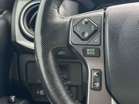 Used 2019 Toyota Tacoma TRD Sport RWD image 29