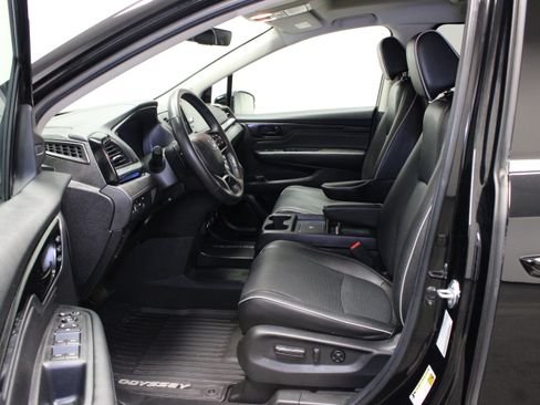 Used 2025 Honda Odyssey Elite image 13