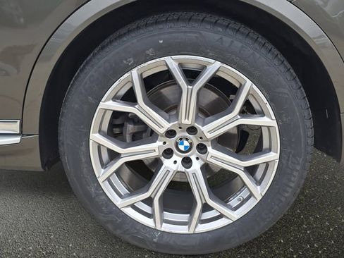 Used 2025 BMW X7 xDrive40i AWD/4WD image 38