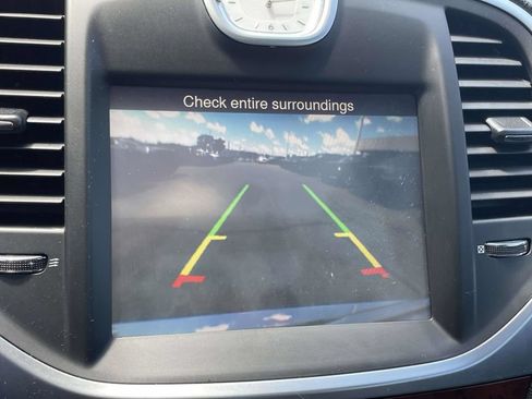 Used 2013 Chrysler 300 w/ Driver Convenience Group RWD image 35