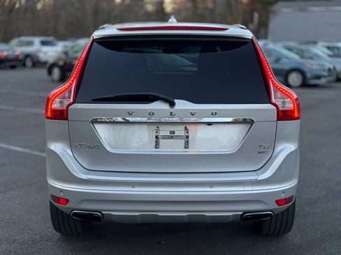 Used 2017 Volvo XC60 T6 Inscription w/ Climate Package image 6