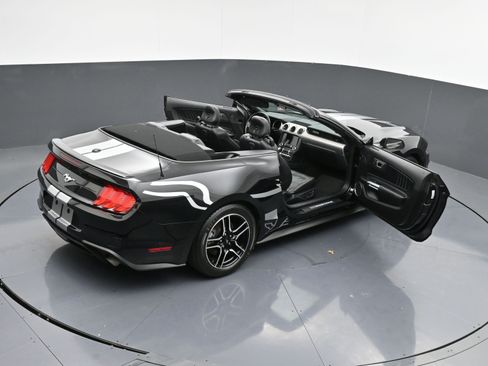 Used 2022 Ford Mustang Premium image 41