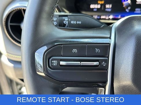 Used 2025 Chevrolet Colorado ZR2 w/ Technology Package AWD/4WD image 8