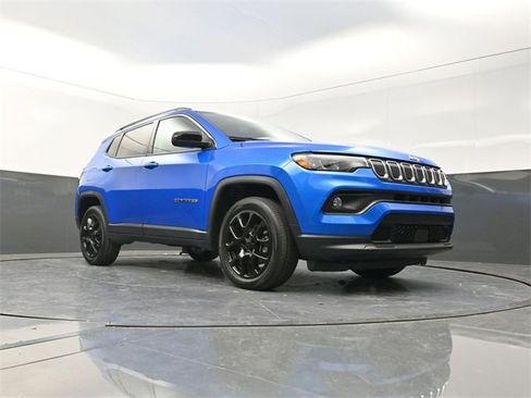 Used 2022 Jeep Compass Latitude image 27