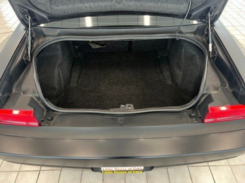 Used 2011 Dodge Challenger RWD image 31