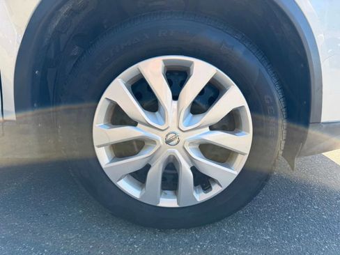 Used 2016 Nissan Rogue S image 23