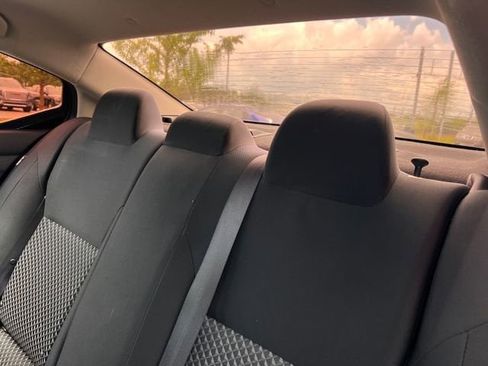 Used 2020 Nissan Versa S FWD image 19