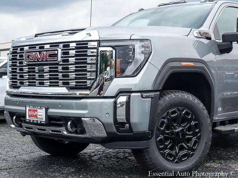 New 2026 GMC Sierra 2500 Denali AWD/4WD image 3