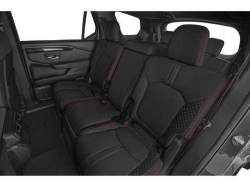Certified 2025 Honda Pilot Sport image 13