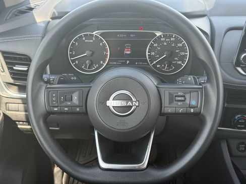 Used 2024 Nissan Rogue SV FWD image 18