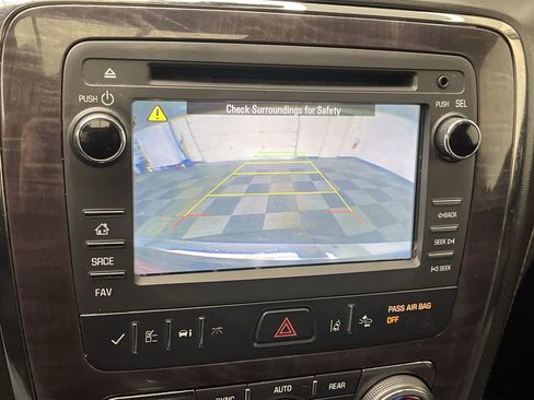 Used 2015 Buick Enclave Leather w/ Trailering Package image 5