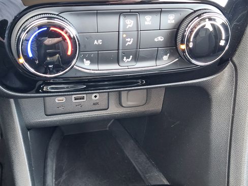 Certified 2023 Buick Encore GX Preferred w/ Cold Weather Comfort Package image 18