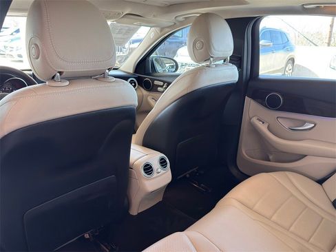 Used 2019 Mercedes-Benz C 300 Sedan image 33