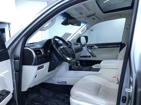 Used 2020 Lexus GX 460 Luxury image 10