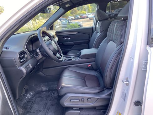 New 2026 Honda Pilot Black Edition image 23