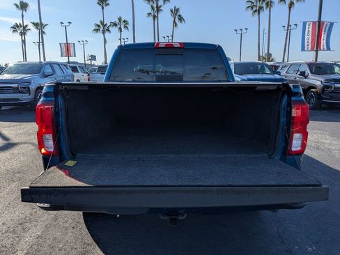 Used 2018 Chevrolet Silverado 1500 High Country image 13