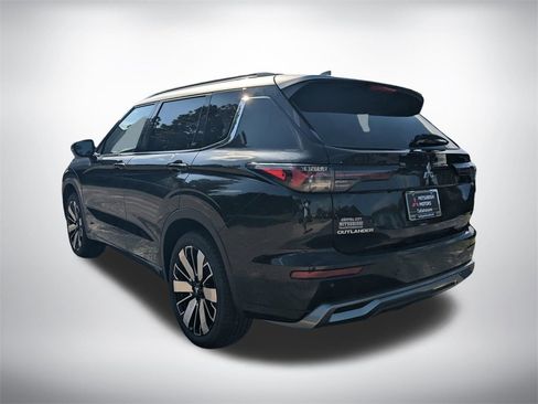 New 2025 Mitsubishi Outlander SEL image 6