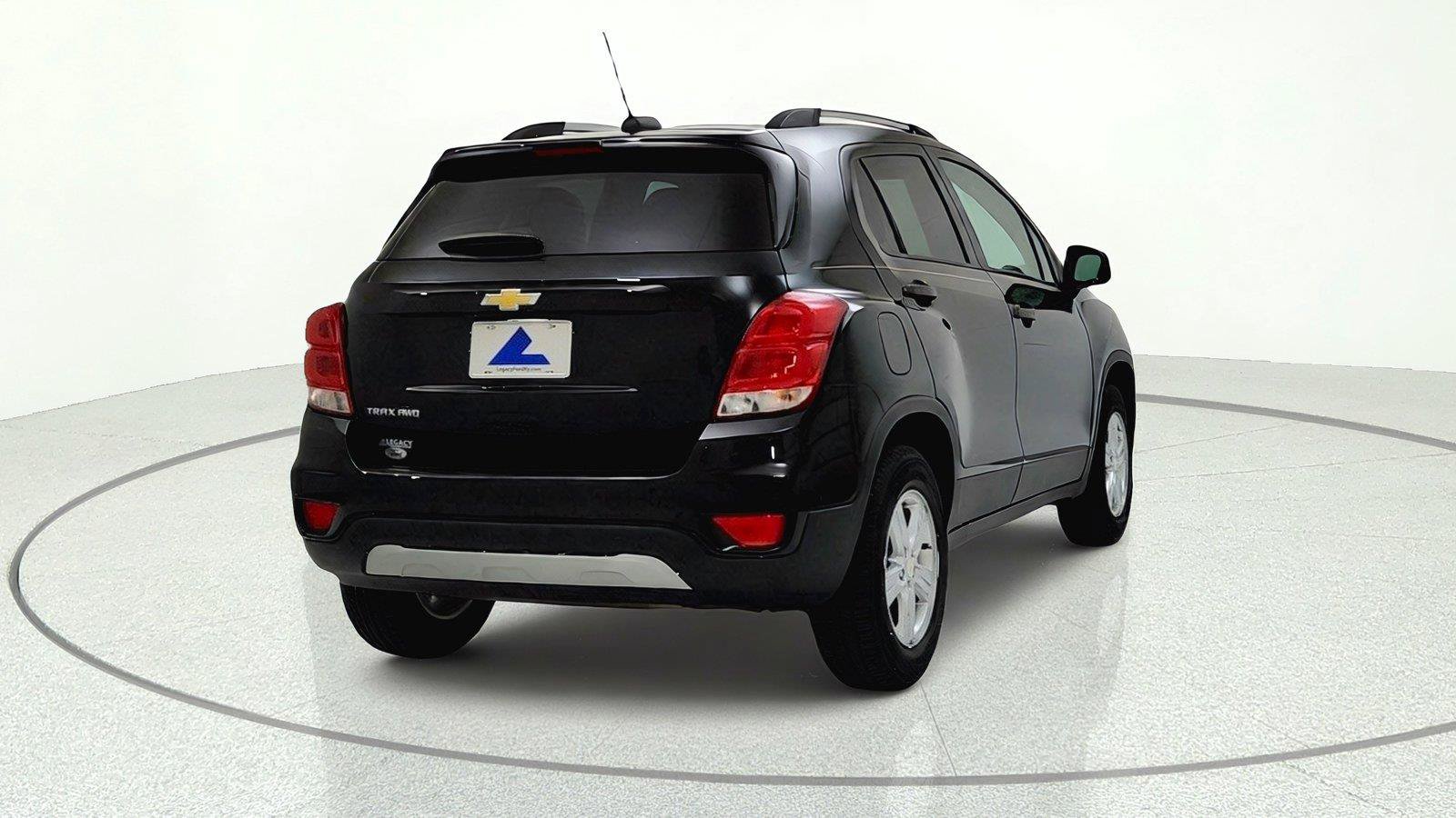 Used 2022 Chevrolet Trax LT w/ LT Convenience Package AWD/4WD image 6