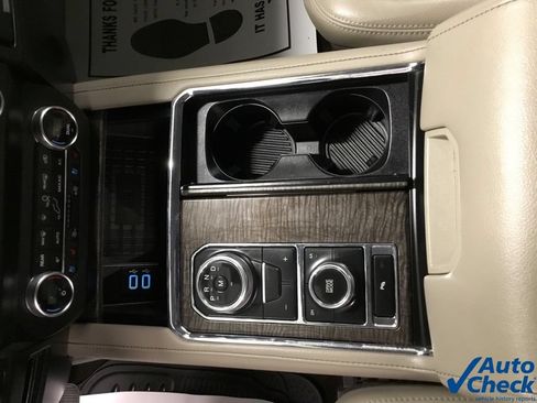 Used 2019 Ford Expedition Limited w/ Equipment Group 301A AWD/4WD image 52