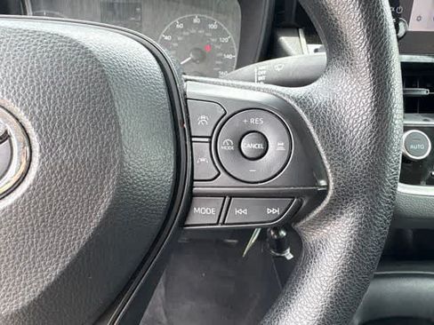 Used 2024 Toyota Corolla LE FWD image 13