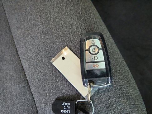 Used 2024 Ford Mustang Coupe image 22