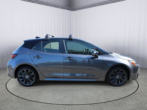 Certified 2025 Toyota Corolla XSE FWD image 9