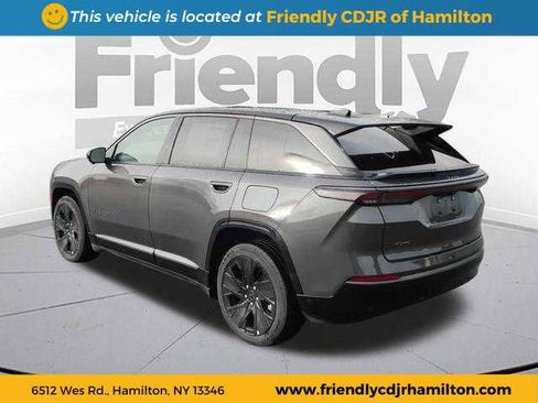 New 2025 Jeep Wagoneer S Launch Edition image 3