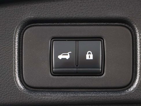 Used 2023 Nissan Pathfinder SL w/ Lighting Package (N92) image 31