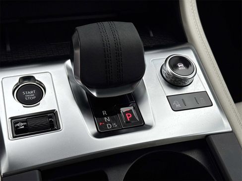 Used 2025 Jaguar F-PACE R-Dynamic S image 25