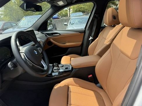 Used 2024 BMW X3 xDrive30i w/ Premium Package AWD/4WD image 3