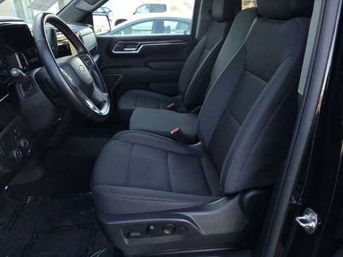 Used 2025 Chevrolet Silverado 1500 LT image 16