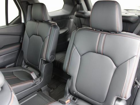 New 2025 Honda Pilot TrailSport image 18