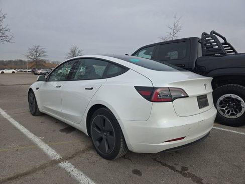Used 2022 Tesla Model 3 Base image 2