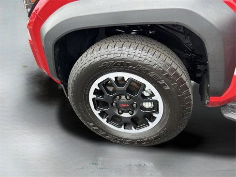 Used 2025 Toyota 4Runner TRD Off-Road image 34