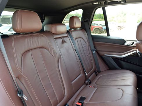 Used 2019 BMW X5 xDrive40i AWD/4WD image 19