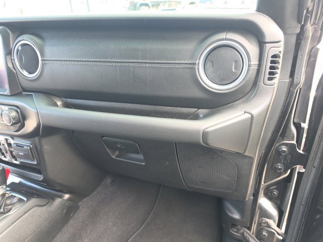 Used 2021 Jeep Wrangler Unlimited Sahara AWD/4WD image 25