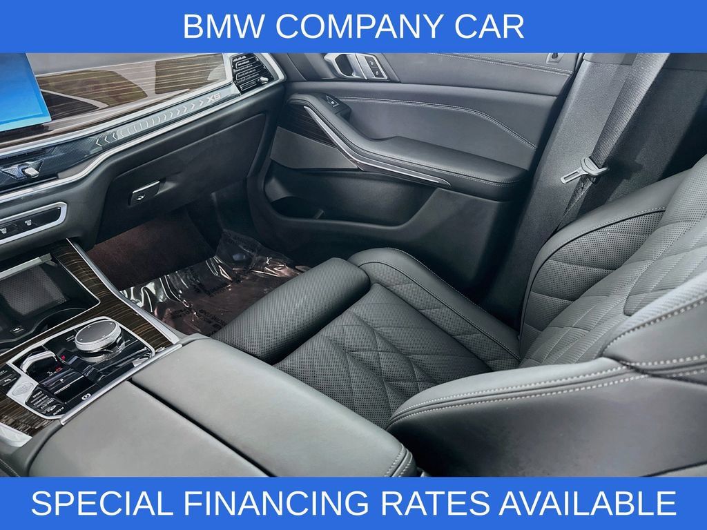 Used 2026 BMW X5 xDrive40i w/ M Sport Package AWD/4WD image 29