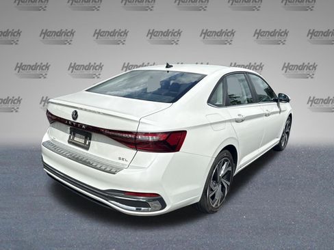 Used 2025 Volkswagen Jetta SEL FWD image 8