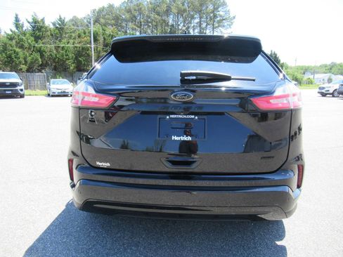 Used 2022 Ford Edge SE w/ Black Appearance Package AWD/4WD image 6