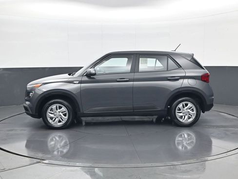 Certified 2026 Hyundai Venue SE image 8