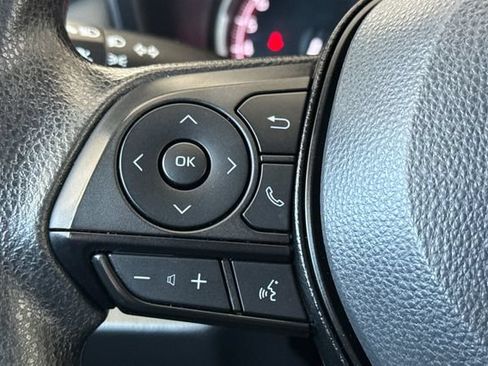 Used 2024 Toyota RAV4 XLE FWD image 36