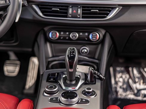 New 2025 Alfa Romeo Stelvio Sprint image 39