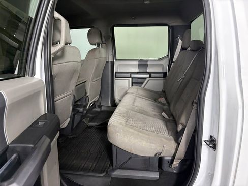 Certified 2019 Ford F250 XLT w/ Snow Plow Prep Package image 28