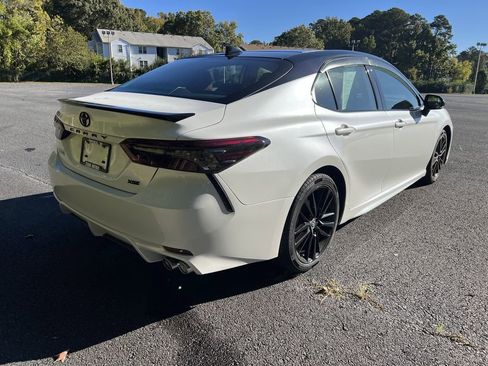 Used 2023 Toyota Camry XSE image 3