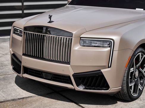 Used 2026 Rolls-Royce Cullinan Black Badge AWD/4WD image 7