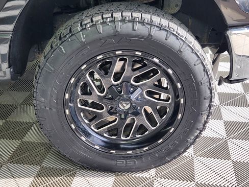 Used 2014 Ford F150 XLT w/ Equipment Group 302A Luxury image 9